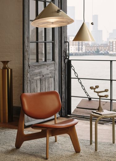 Slab Natural Wood Lounge Chair | Brown Choko Leather | Tom Dixon