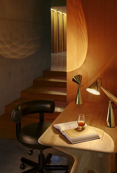 Pose Portable Light | High-Gloss Kelp | Tom Dixon